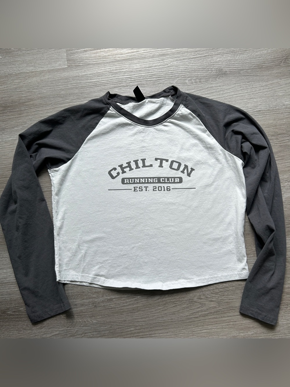Gilmore Girls Chilton Running Club raglan long sleeve Tee Black & gray size XL